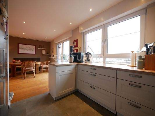 Offene Küche im Obergeschoss