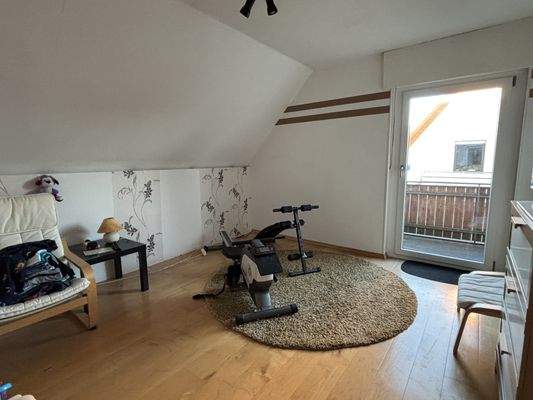 Kind DG - Zugang Balkon