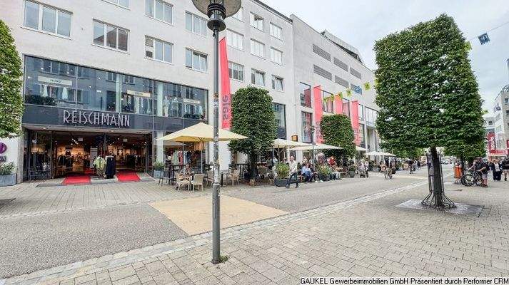 Einzelhandel, Gastro im Gebäude