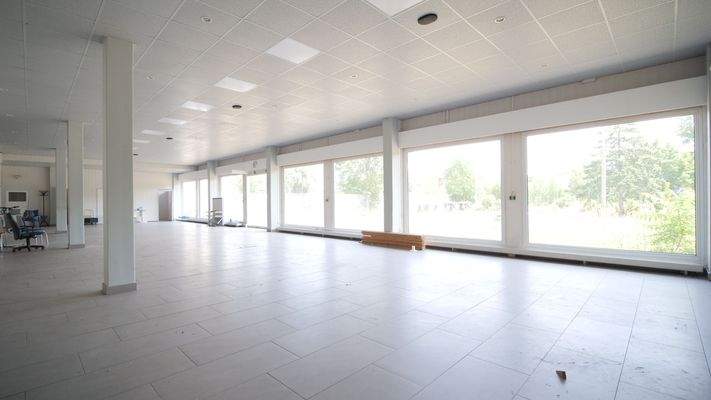 Verkaufsraum /Lager /Büro etc.