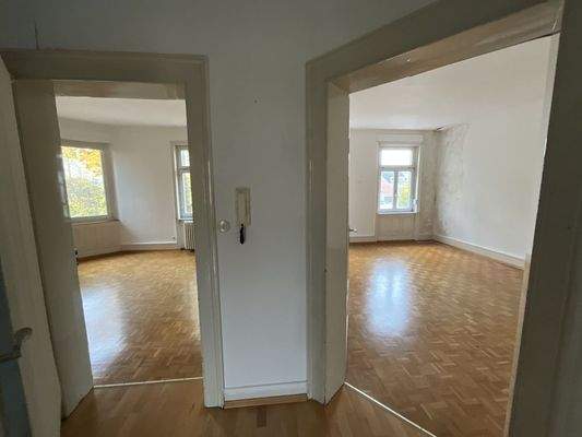 Blick Diele in Zimmer 1 und 2 1. Obergeschoss