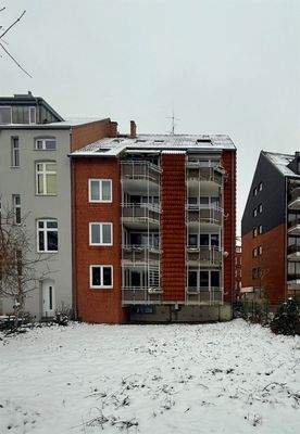 Hausansicht hinten mit Garten