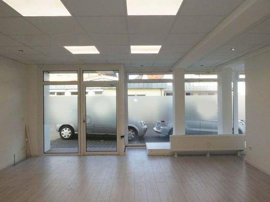 Breite Schaufensterfront