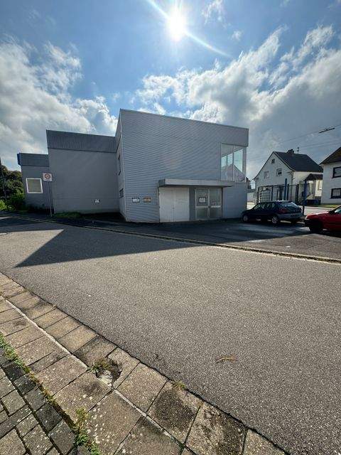 Schmelz Halle, Schmelz Hallenfläche