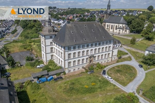 Luftbildaufnahme Haupthaus Vorderseite