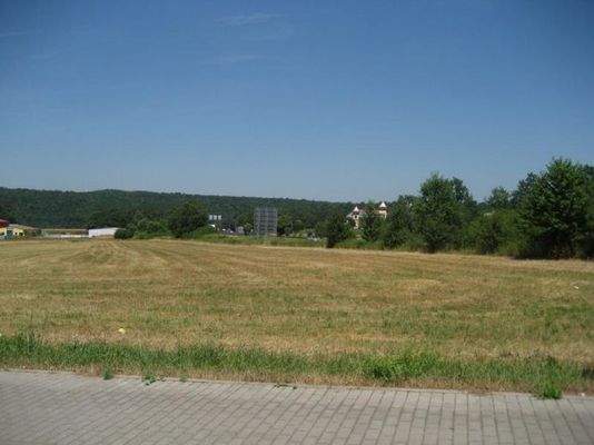Blick über Grundstück und A3, WÜ-FRA auf Wertheim