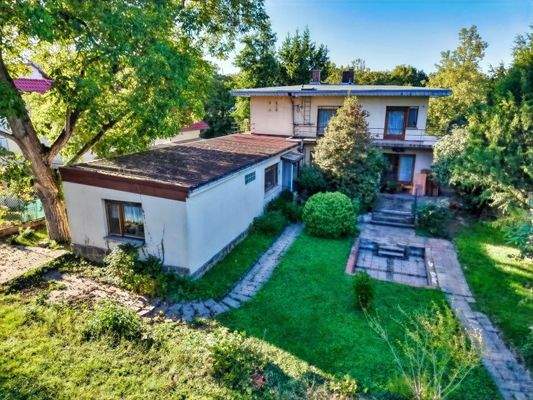 Luftbildaufnahme rückwärtige Hausansicht