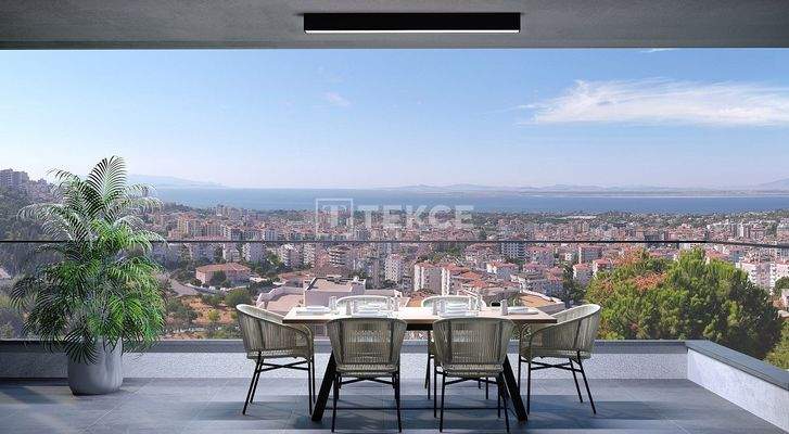 Sea-View Apartments in a Complex with Pools in İzmir Turkey