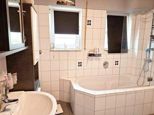 Wannenduschbad 2