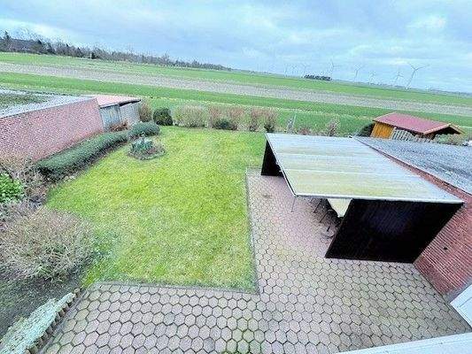 Terrasse-2, zum Teil überdacht.jpg