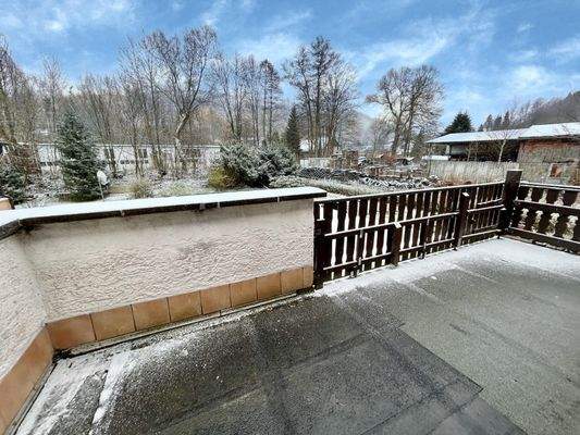 Balkon mit Blick auf den Garten