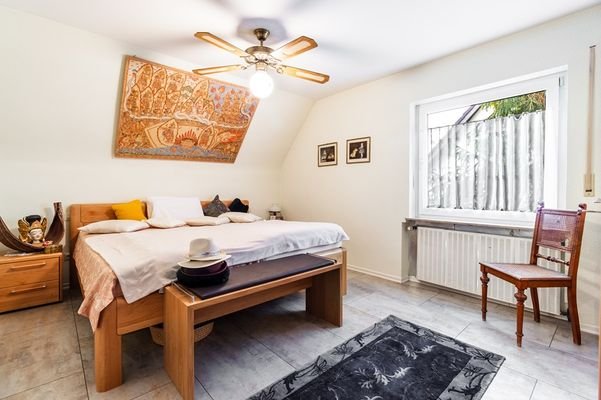 Schlafzimmer OG