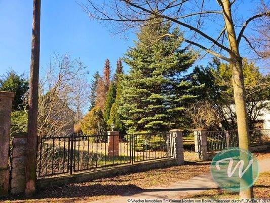 Eingang zur Liegenschaft