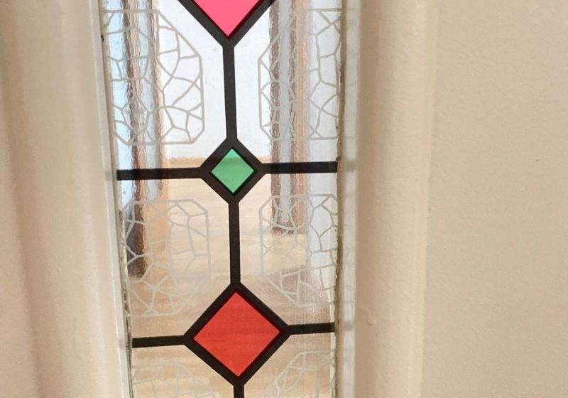 ========solide 2-Zimmer - Wohnung mit Laminat sowie Bad mit Fenster in gefragter Lage =======
