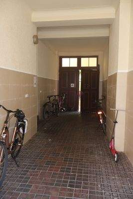 Durchgang zum Hinterhaus Pic4 VKWMSMFH