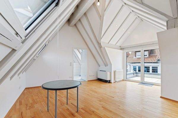 Schlafzimmer OG Mittelstr. 10 mit Balkon