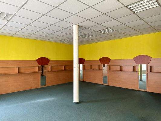 120m² Gewerbeeinheit im EG