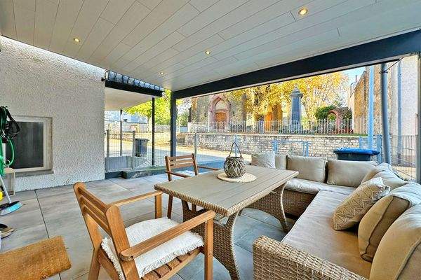 überdachte Terrasse