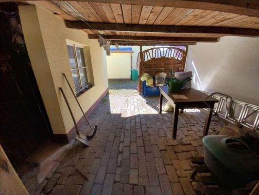 Überdachte Sitzecke