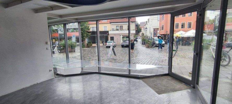 Entrèe zum Trödelmarkt