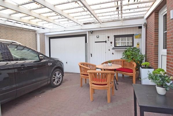 Carport/Garage