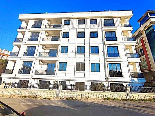 Sea View 4-Bedroom Duplex Apartment in İstanbul Büyükçekmece