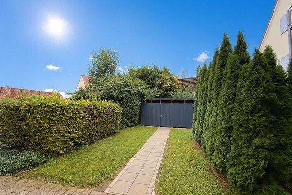 Mülltonnenhäußchen