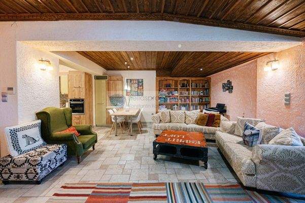 b496623511e4409695a760006630b966-original