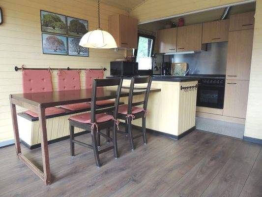 Essbereich mit Küche