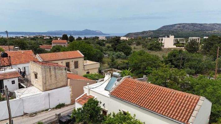 Kreta, Litsarda - Charmantes Steinhaus im Zentrum eines Dorfes zu verkaufen