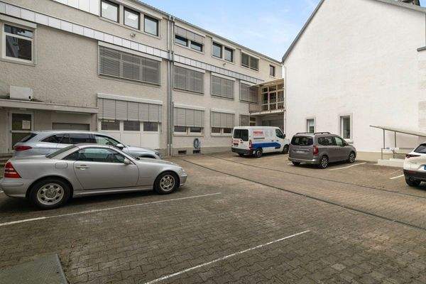 Parkplatz Innenhof Mittelstr. 8 