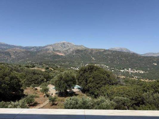 Kreta, Exo Lakkonia: Villa auf dem Land mit Pool, Olivenhain und Bergblick zu verkaufen