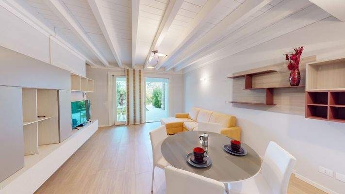 EB-035-367-Villino-in-residence-Padenghe-sul-Garda