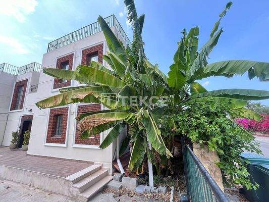 Detached Villa with Private Pool and Garden in Çatalköy Girne