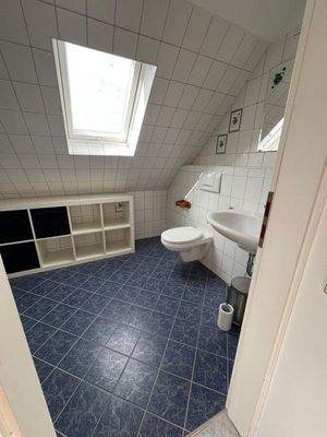 Bad mit Badewanne und WC