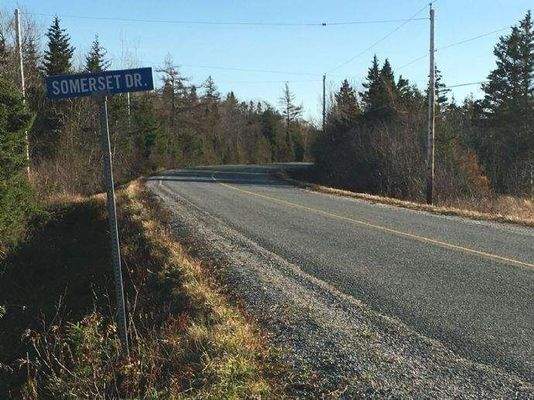 Öffentliche Straße - ganzjährig befahrbar