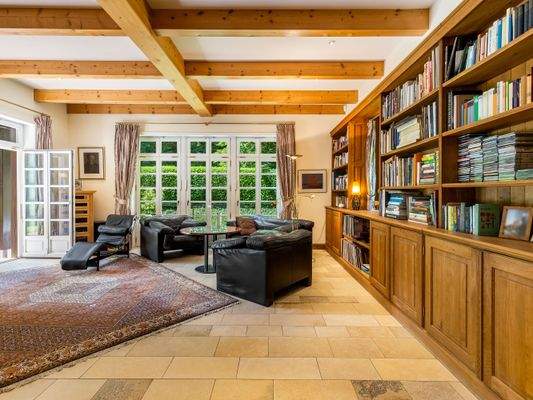 Großzügiger Wohnbereich 