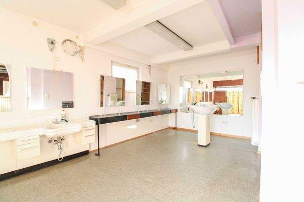 Friseurladen Vorderhaus