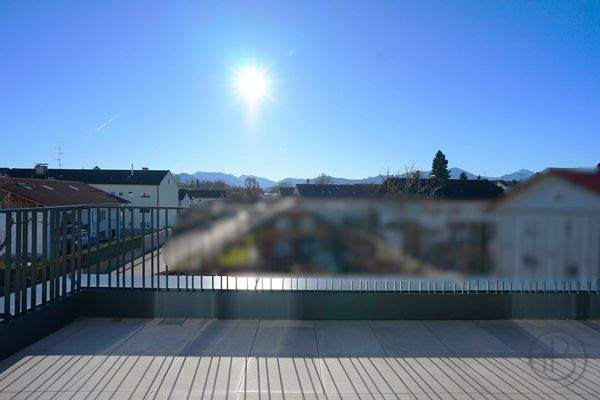Dachterrasse mit Bergblick