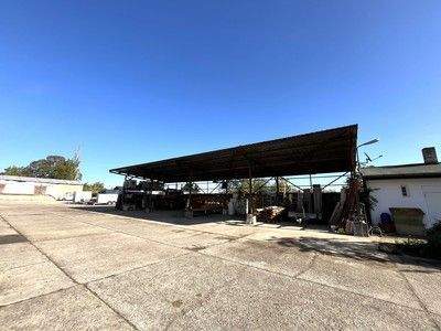 Weißenfels Garage, Weißenfels Stellplatz