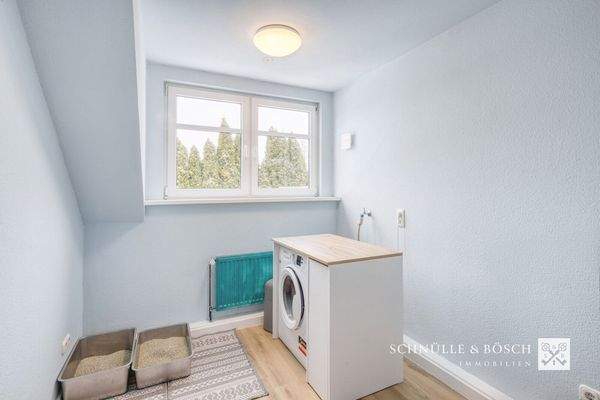 Hauswirtschaftsraum mit Fenster