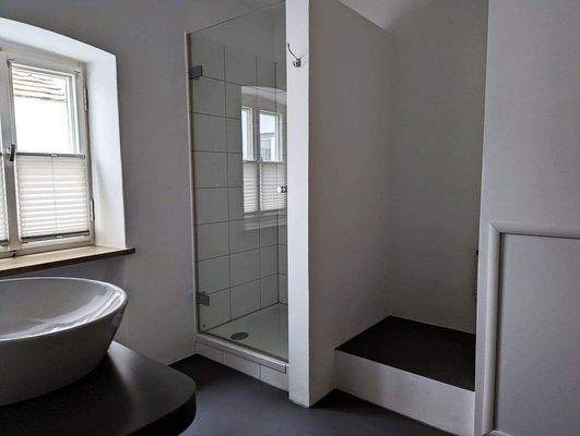 Zweites Bad mit WM Anschluß