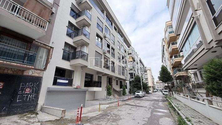 Brand-New Apartment in with Parking Near the Metro in İzmir Karşıyaka