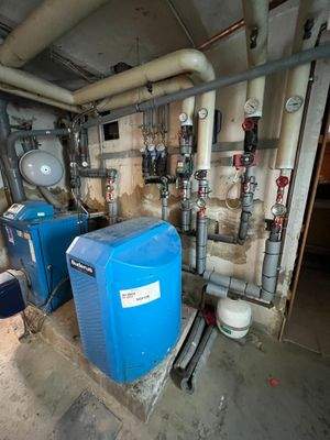 Ölheizung mit Warmwasserspeicher