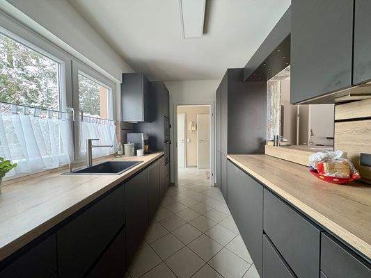 Durchreiche zum Wohn- und Esszimmer