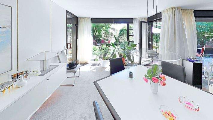 Ansicht Essbereich und Zugang zur Küche