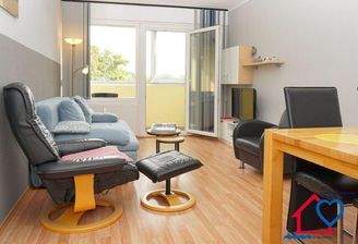 Wohnzimmer Zugang verglaste Loggia.JPG