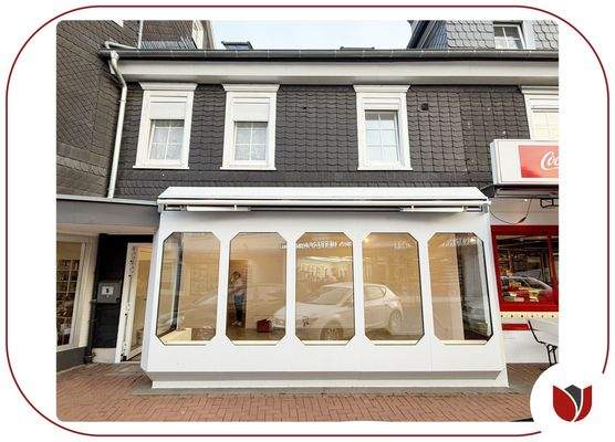 Große Fensterfront - Granitboden