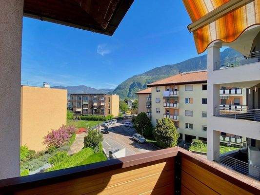 Leifers-Laives-4-Zimmer-Wohnung-quadrilocale-Leifers-Zentrum-Laives-Centro-mit-Garten-con-giardino-zwei-Stöcke-due-piani-Balkon-balcone-Bozen-Umgebung-bolzano-verkaufen-vendesi