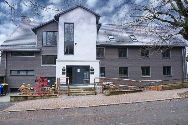 Hausansicht von der Straße